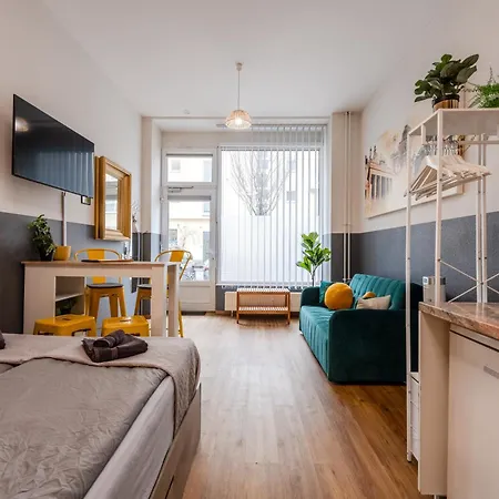 Cozy Micro - Self Check-in Apartament *